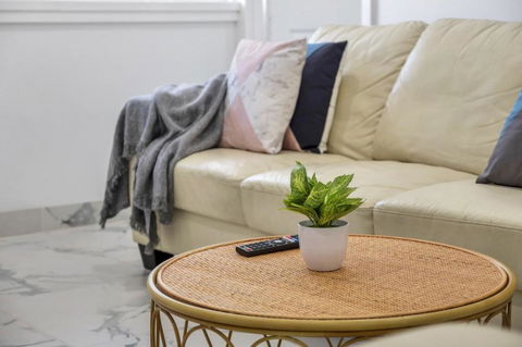Quiet Elevated Serene Home (B) - Hotels Melbourne 0
