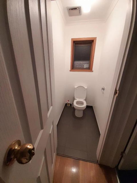 Quiet Room With Off Street Parking In Hobart - Hotels Melbourne 1