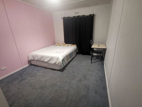 Quiet Room With Off Street Parking In Hobart - Hotels Melbourne 2
