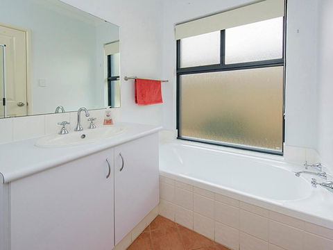 Quindy Blue - Hotels Melbourne 3