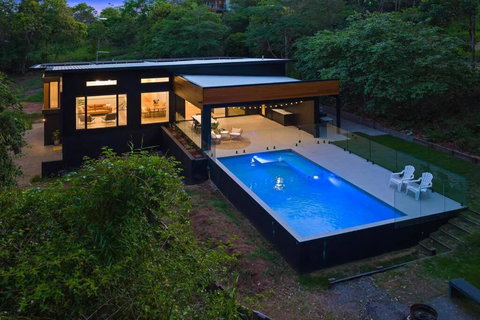 Rainforest Villa: Luxe Escape - Hotels Melbourne 0