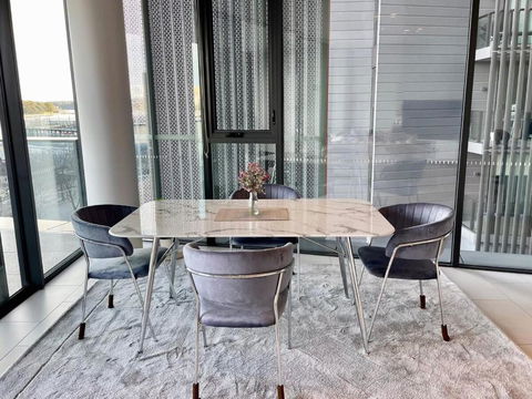 RARE Luxury Waterfront Living - Hotels Melbourne 3