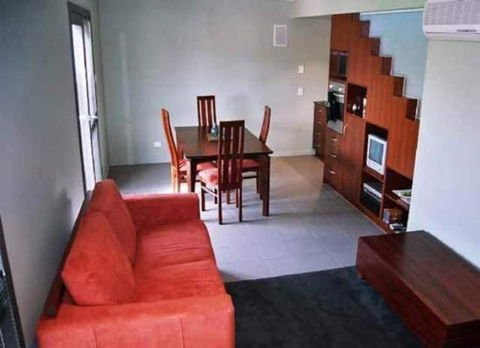 Red Brier Cottage Accommodation - Hotels Melbourne 2