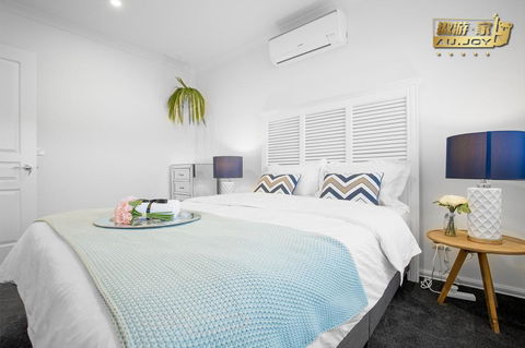 AU.JOY 3 Bed Townhouse Burwood 3 - Hotels Melbourne 2