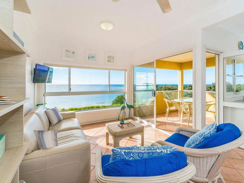 Avalon 1 - Overlooking Beautiful Convent Beach - Hotels Melbourne 3