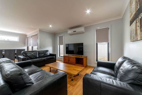 Averys Retreat - Hotels Melbourne 1