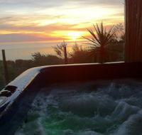 Award Winning Beach Front Retreat - Hotels Melbourne