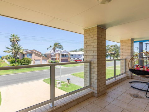 Azure Waters - Perfectly Positioned With Ocean Views - Hotels Melbourne 3