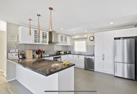 Bay Views Lorne - Hotels Melbourne 2