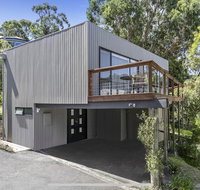 Bay Views Lorne - Hotels Melbourne