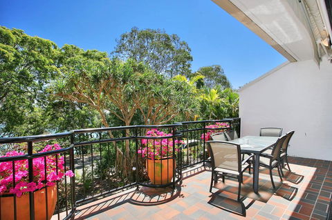 Bayona U4 - Hotels Melbourne 1
