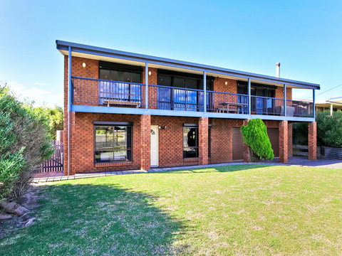 Beach House At Moana - Hotels Melbourne 1