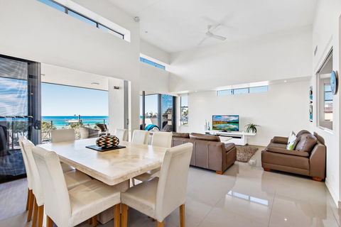 Beaches On Maroochy 1 Beach Parade - Hotels Melbourne 1