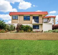 Beachfront Apt with Private Pool - Hotels Melbourne