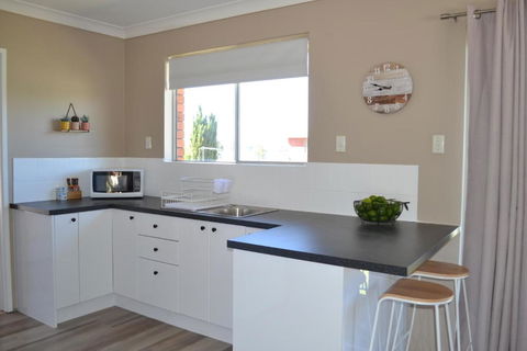 Rio Rita Ocean View Apartments - Hotels Melbourne 3