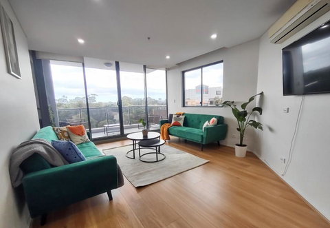 Resort Style 1 Or 2 Bedroom With Pool And Free Parking - Hotels Melbourne 0