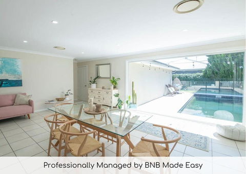 Regand Retreat - Luxurious Family Home, Pool - Hotels Melbourne 0