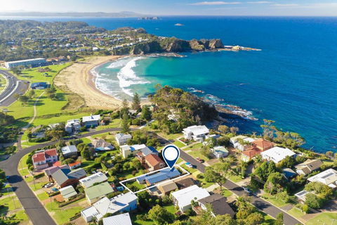 Relax And Reconnect At MaluaBay - Hotels Melbourne 0