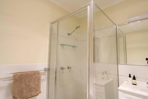 Relaxing 3bd In Tranquil Setting - Hotels Melbourne 1