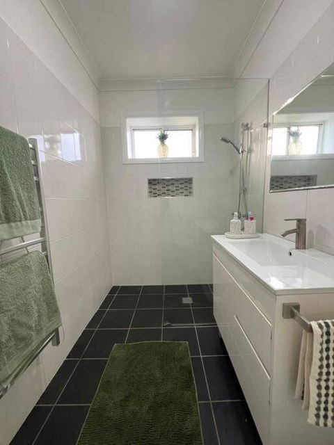Renovated 3 Bedroom House - Hotels Melbourne 2