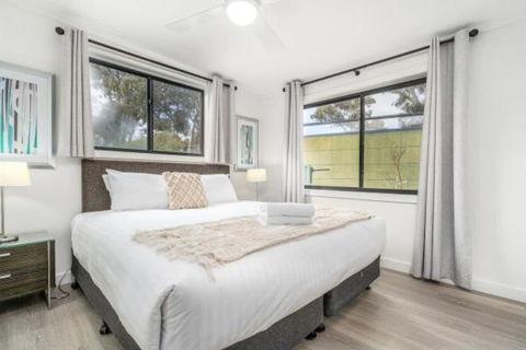 Renovated Townhouse Close To The CBD And Schools - Hotels Melbourne 0