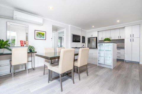 Renovated Townhouse Close To The CBD And Schools - Hotels Melbourne 2