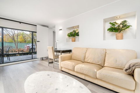 Renovated Townhouse Close To The CBD And Schools - Hotels Melbourne 1