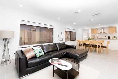 ResortStyle 4BR House With Parking - Hotels Melbourne 2