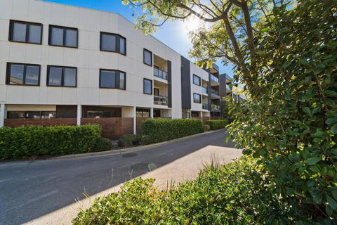 River Torrens Retreat - 2BR, Parking, Wi-Fi - Hotels Melbourne 3