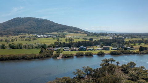 Riverside Retreat, Coolangatta, Near Seven Mile Beach - Hotels Melbourne 0