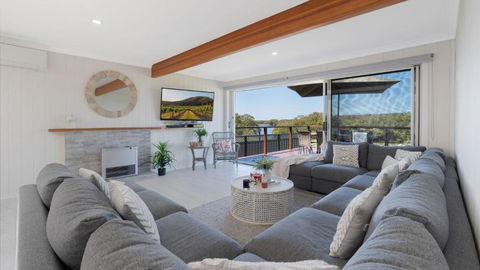 Riverside Retreat, Coolangatta, Near Seven Mile Beach - Hotels Melbourne 1