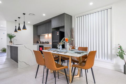 Rousehill 5Br With Pool Near Shopping Centre&Train - Hotels Melbourne 0