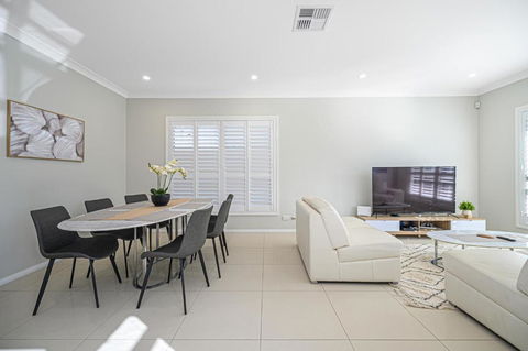 Rousehill Sweet Spacious 4BR Quiet House - Hotels Melbourne 2