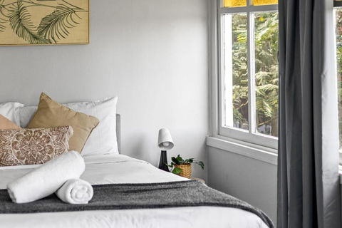 Rustic Grand Double Room - Centrally Located - Hotels Melbourne 2