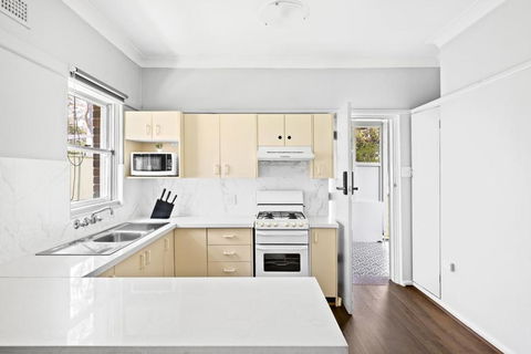 Rustic Single Room - Centrally Located At Narwee - Shared Bathroom - Hotels Melbourne 2