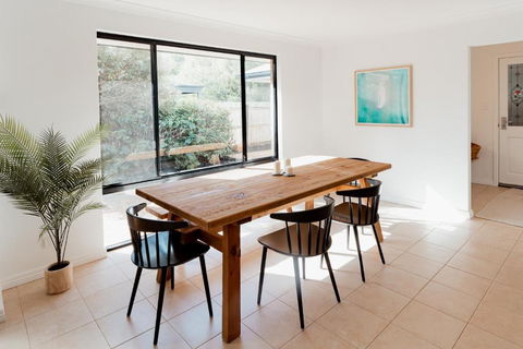 Salhus - Sleep In King Beds & Easy Walk To Town - Hotels Melbourne 2