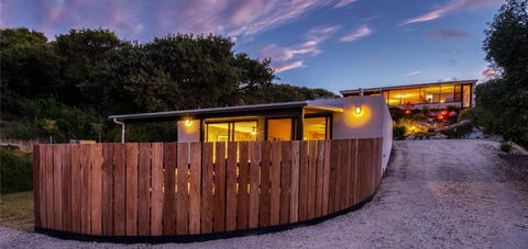 SALT Luxury Couples Bungalow - Hotels Melbourne 3