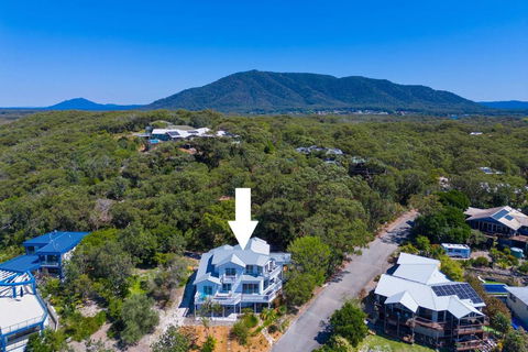 Salt Spray - Hotels Melbourne 1