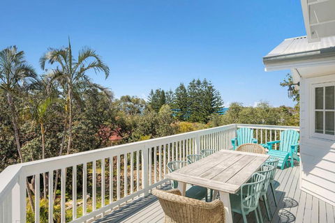 Salt Spray - Hotels Melbourne 3