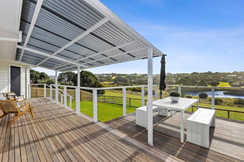 SALTWATER HOUSE - Opposite The Beach And Views Over The Lake! - Hotels Melbourne 3