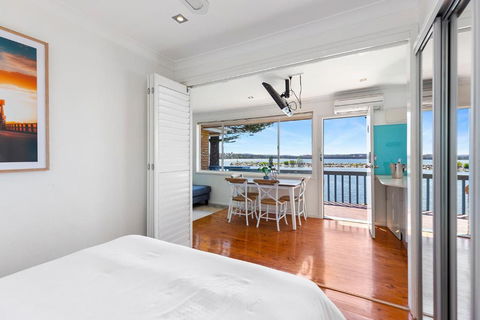 Salty Life - Hotels Melbourne 2