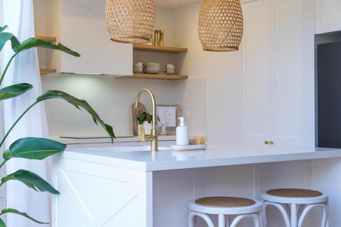 Salty Palms By The Sea - ONE - Hotels Melbourne 2