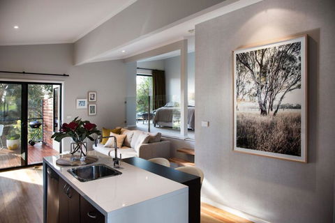 Sanctum - Hotels Melbourne 2