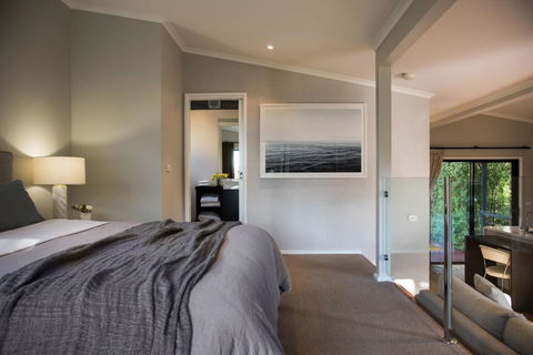 Sanctum - Hotels Melbourne 3