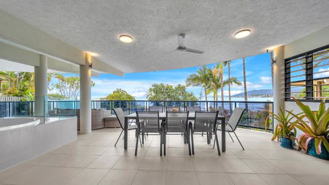 Sandcastle - Hotels Melbourne 1