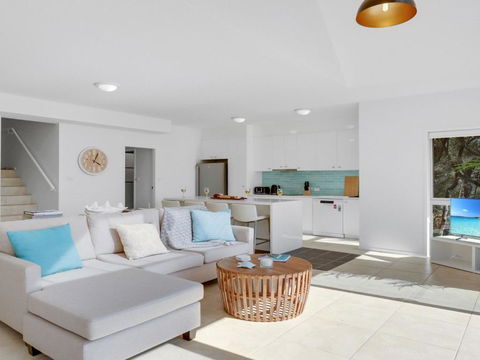 Sandy Cove - Hotels Melbourne 2