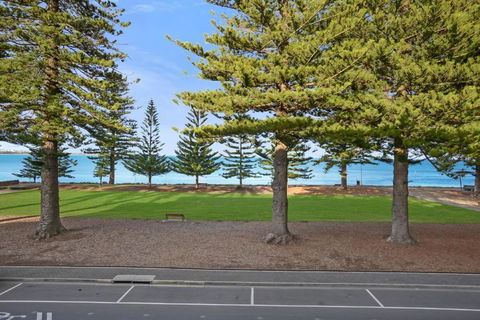 SEABREEZE At Victor Harbor - Hotels Melbourne 1
