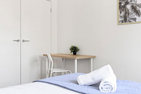 Serene Double Room In Panania - Close To Stations & Shops - Shared Bathroom - Hotels Melbourne 2