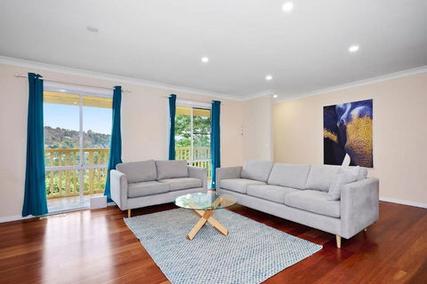 Spacious 3BR Family Haven In Upper Ferntree Gully - Hotels Melbourne 3