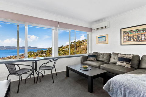Spectacular Views - One Bedroom Unit - Free Parking - Free WIFI - Hotels Melbourne 1